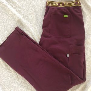 Size Large Activate Scrubs